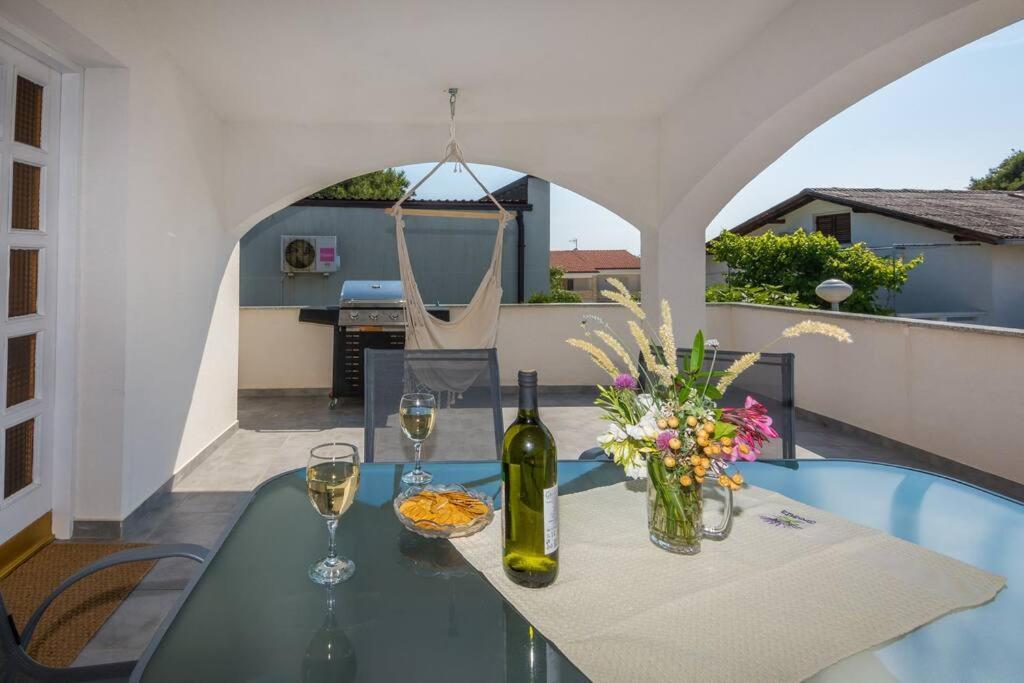Family Patio Vir Leilighet Eksteriør bilde